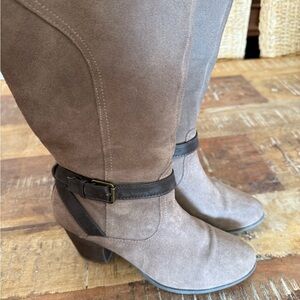 Elegant Brown Women's Boots